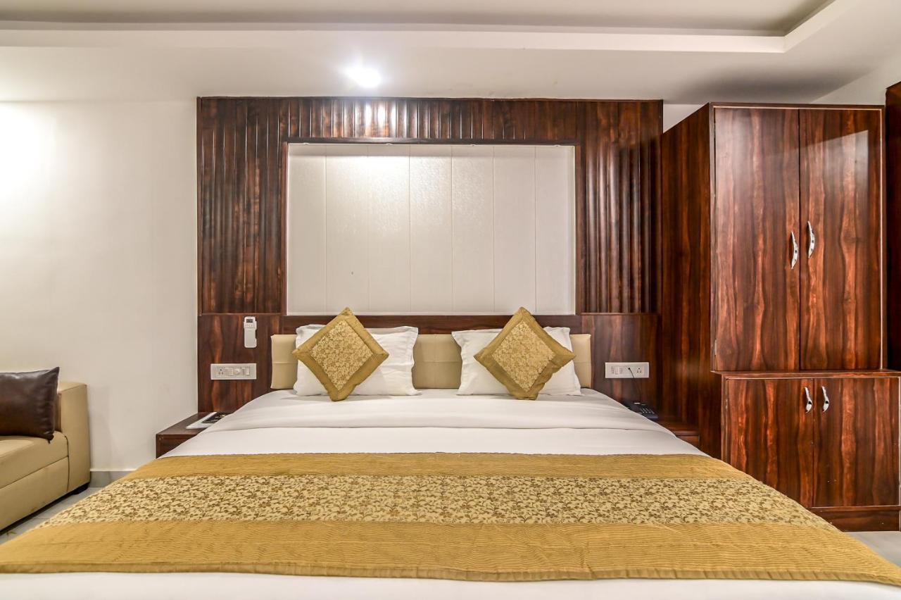 De Falcon Goa Beach Resort Candolim Exterior foto