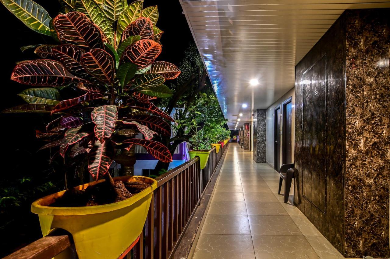 De Falcon Goa Beach Resort Candolim Exterior foto